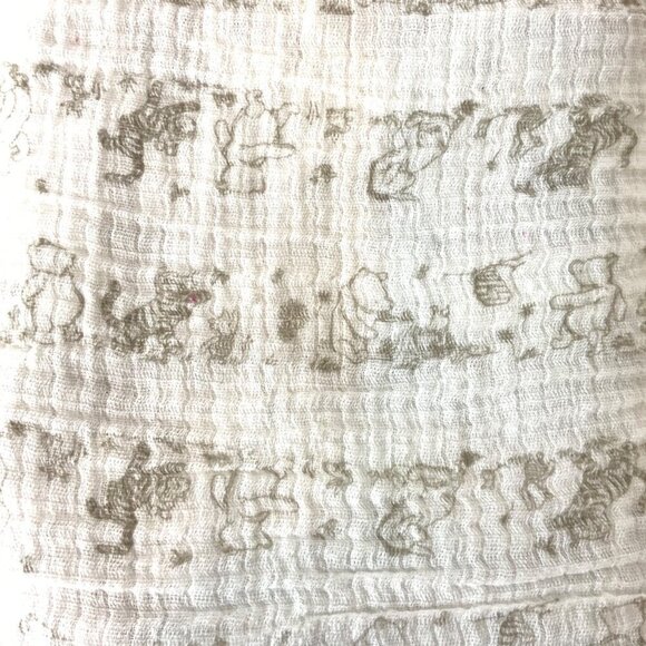 Disney Baby Aden + Anais Classic Pooh Cotton Muslin Gauze Swaddle Blanket - Picture 3 of 4